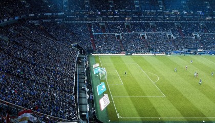 澳客_F1大奖赛西班牙站，维斯塔潘强势夺冠，汉密尔顿策略失误憾失领奖台